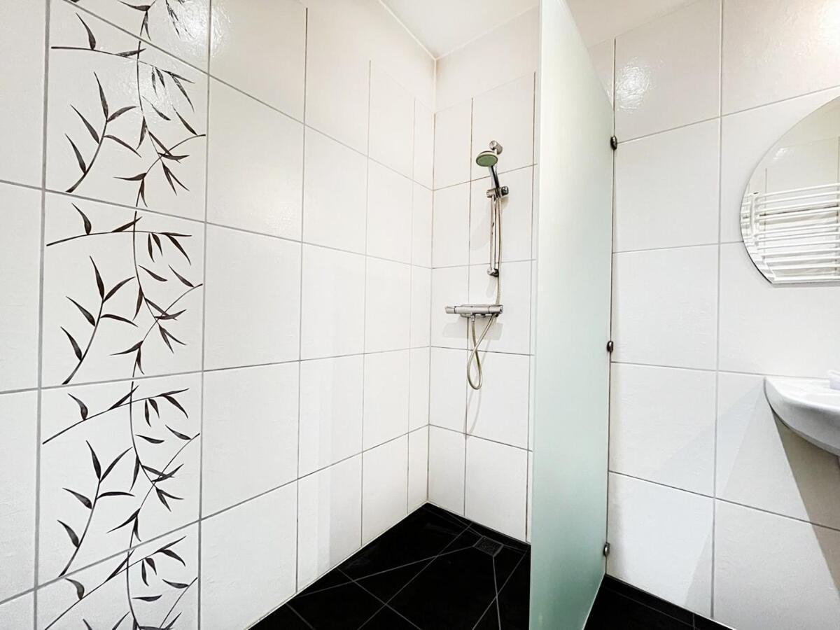 In Cozy Area For 4 Guest, Cracow Apartament *
